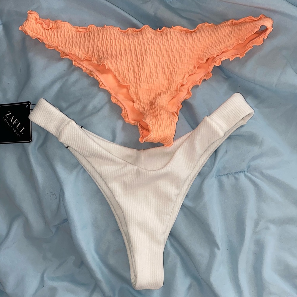 Bikini bottom bundle!!